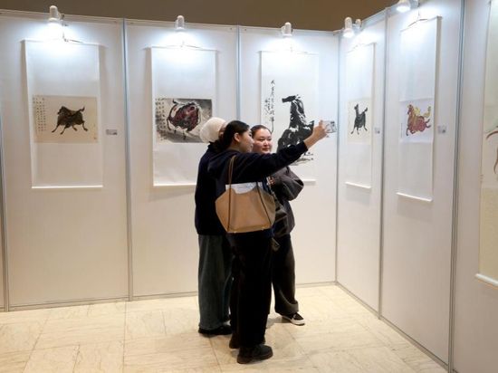 Chinese painting exhibition on horse opens in Kyrgyzstan