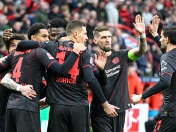 Bayern salvages point in dramatic Leverkusen clash