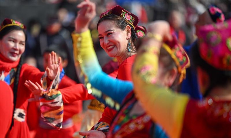 This photo taken on Feb. 26, 2026 shows a scene at a Shehuo gala in Urumqi, northwest China's Xinjiang Uygur Autonomous Region. (Xinhua/Ding Lei)