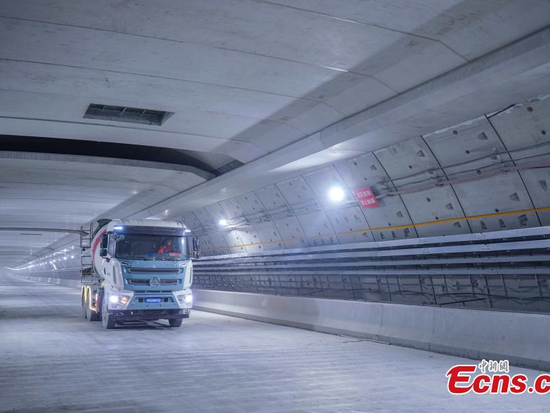 World's largest-diameter underwater shield tunnel achieves dual breakthrough in China