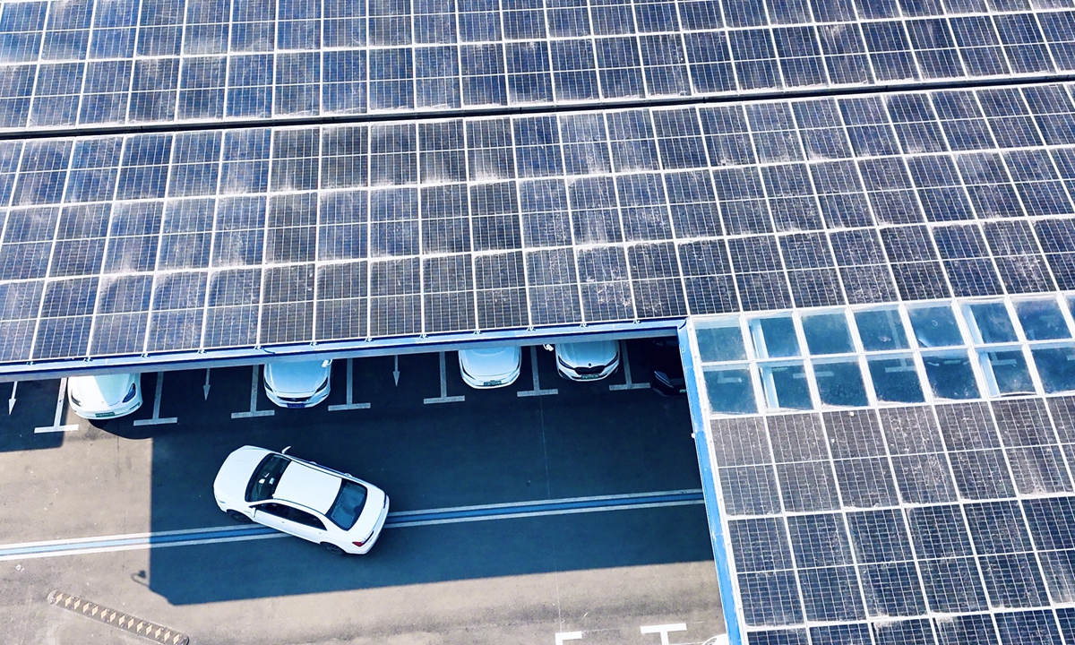 An integrated PV-storage-charging-inspection-battery swap project undergoes trial operations in a parking lot in Changzhou, East China's Jiangsu Province, on January 23, 2026. The station's core is an electric microgrid that combines photovoltaics, energy storage, charging, battery swapping and battery inspection, effectively addressing pain points such as uneven distribution of charging infrastructure and heavy grid load pressure. Photo: VCG