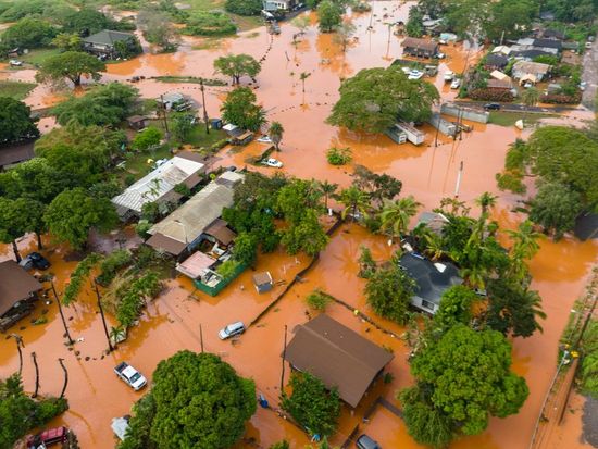Hawaii suffers its worst flooding in 20 years and forecasters warn more rain is coming