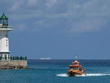 Maritime transport support vessels enhance Hainan's inter-island transport