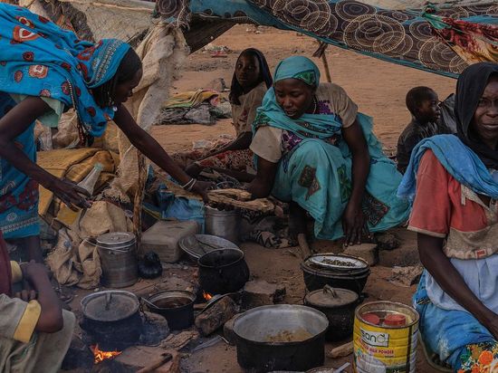 Chad relocates Sudan refugees as the army deploys near the border