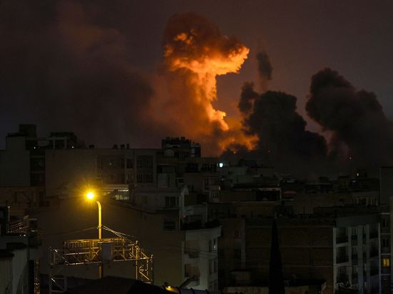 US, Israel hit Iran's heavy water reactor as White House awaits ceasefire response from Iran