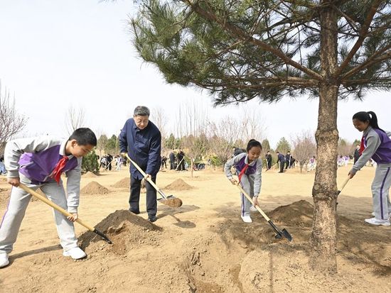 Xi urges mobilizing whole society in tree-planting efforts