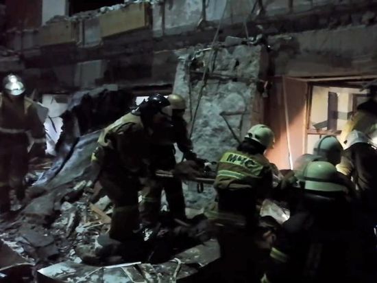 Russia says it struck Ukrainian targets, claims full control of Luhansk