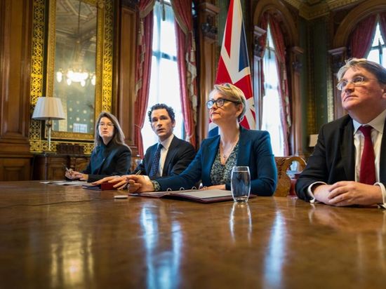 Britain-led int'l meeting demands 'immediate and unconditional reopening' of Hormuz