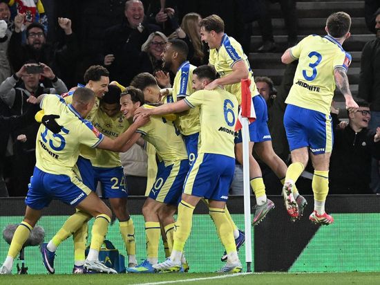 Second-tier Southampton stuns Arsenal 2-1 in FA Cup quarterfinals