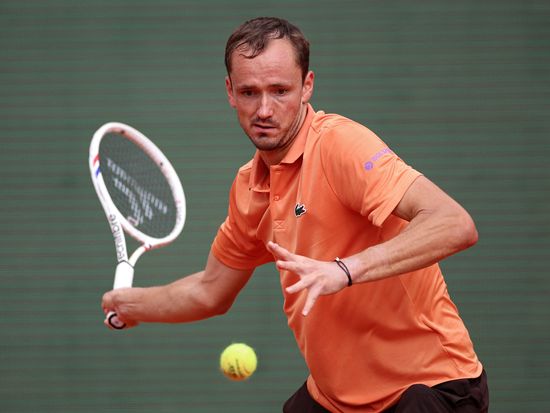 Medvedev thrashed 6-0, 6-0 by Berrettini in Monte Carlo