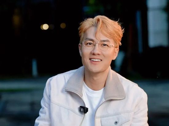 Taiwan singer writes in People's Daily: Behind the traffic lies trust and responsibility