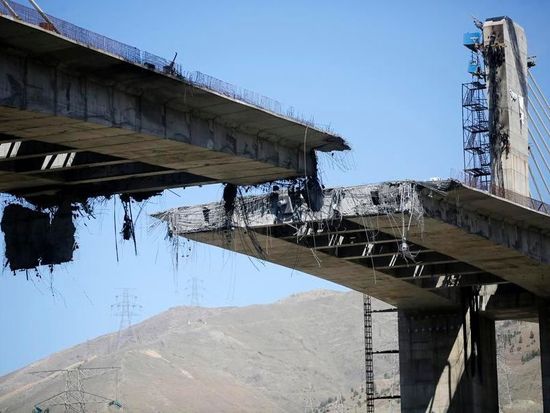 Iran's supreme leader declares 'decisive victory,' announces new phase in Strait of Hormuz managemen