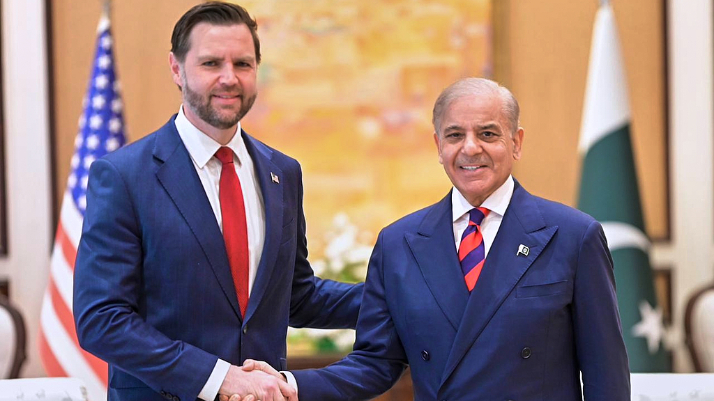 US Vice President Vance (left), shakes hand with Pakistani Prime Minister Shehbaz Sharif prior to their meeting, in Islamabad, Pakistan, April 11, 2026. /VCG