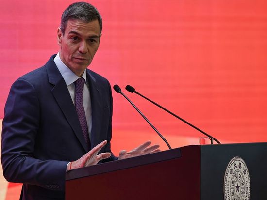 Sanchez greets Tsinghua University audience in Chinese, stresses China-EU mutual understanding, cooperation