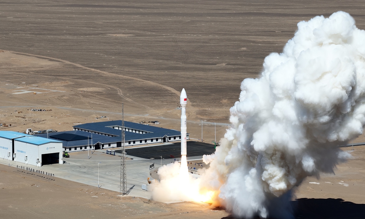 The Lijian-1 Y12 carrier rocket carrying 8 satellites takes off from the Dongfeng commercial space innovation pilot zone in Northwest China on April 14, 2026. Photo: Courtesy of the CAS Space