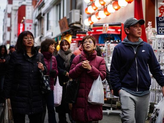 Chinese mainland tourist arrivals to Japan plunge over 50 pct in March