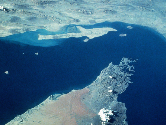 US military intercepts Iranian-flagged ship in Hormuz Strait: command