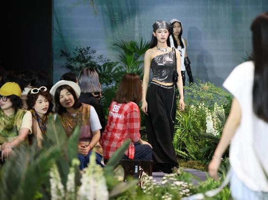 28th Straits Textile and Clothing Fair kicks off in China's Fujian