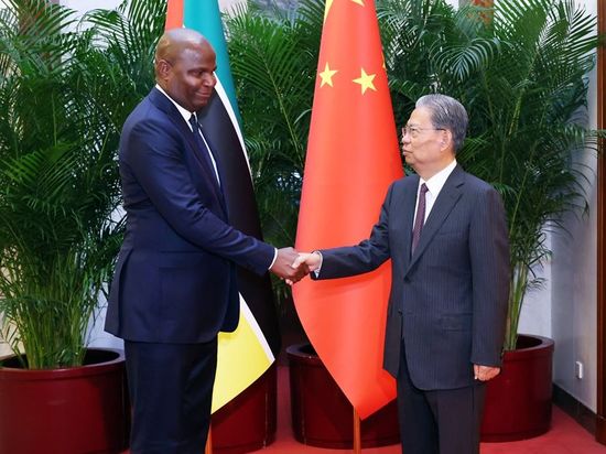 China's top legislator Zhao Leji meets Mozambican President Daniel Francisco Chapo
