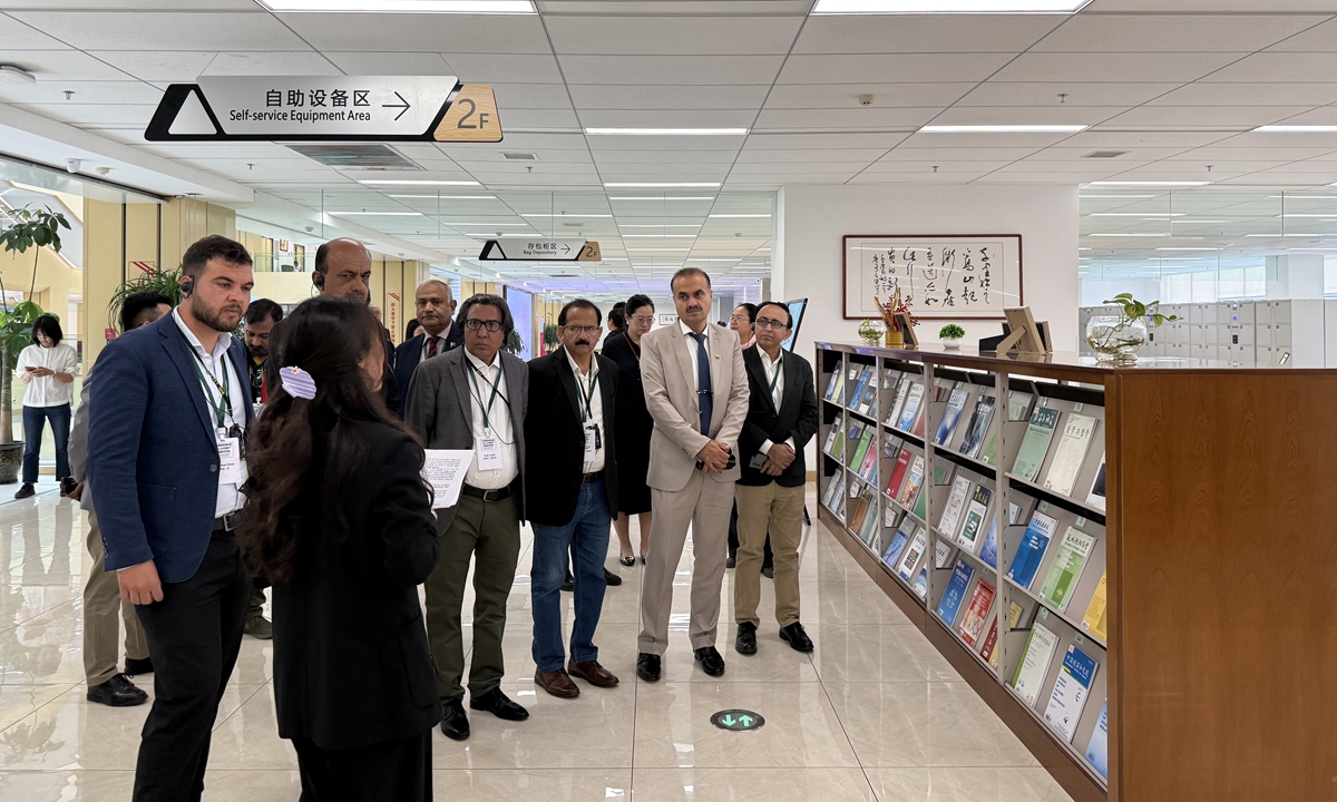 A delegation of Pakistani media and think tank representatives visits Xinjiang Medical University in Urumqi, Northwest China's Xinjiang Uygur Autonomous Region, on April 22, 2026. Photo: Ma Ruiqian