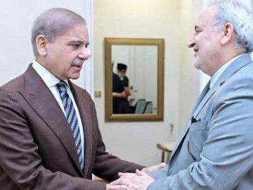 Pakistani PM meets Iran envoy on regional situation