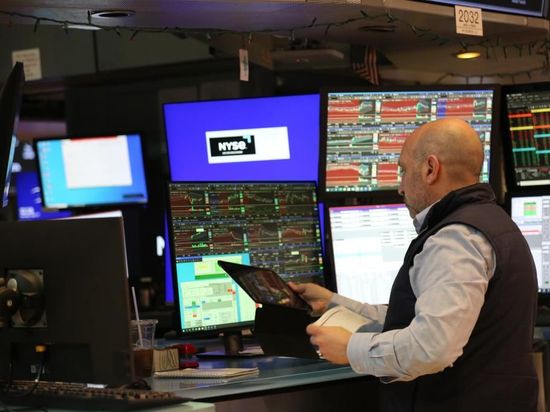 US stocks close mixed