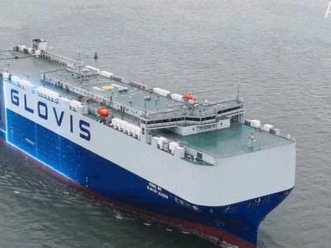 China delivers world's first ship that carries 10,800 cars at one time
