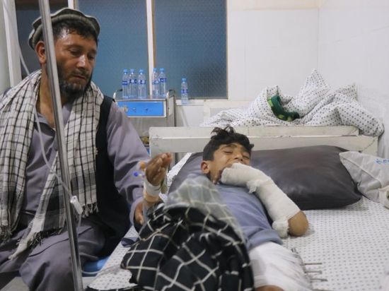 Afghan gov't says Pakistani attack kills 4, injures 70