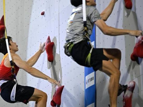 Chinese climber Zhao breaks men's speed world record at Asian Beach Games