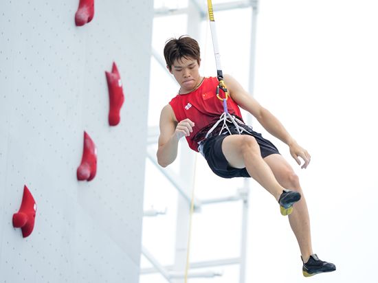 Chinese climber Zhao breaks men's speed world record at Asian Beach Games
