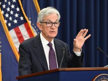 US Fed keeps interest rate unchanged amid high energy prices
