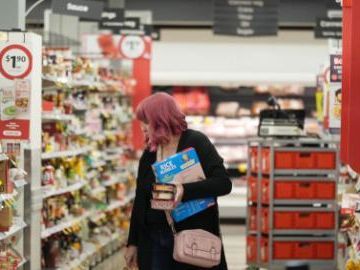Australian households spend more as fuel prices jump