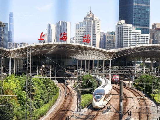 China's railway passenger trips surpass 100 mln during May Day holiday