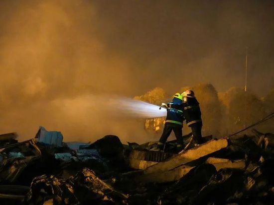 Xi urges all-out rescue work after central China fireworks plant explosion causes heavy casualties