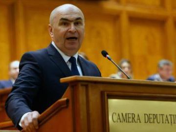 Romanian parliament passes no-confidence motion against gov't