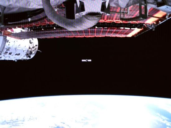 China's Tianzhou-9 cargo craft re-enters atmosphere