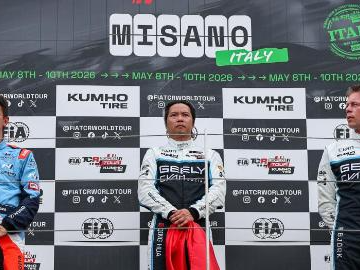 In pics: Race 2 of FIA TCR World Tour Round 1 match