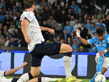 Serie A football match: Napoli vs. Bologna