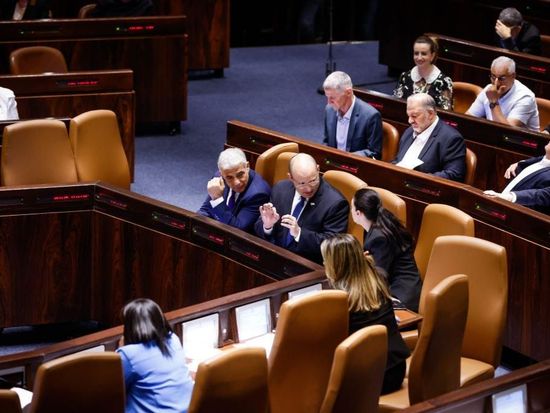 Israeli gov't coalition submits bill to dissolve parliament