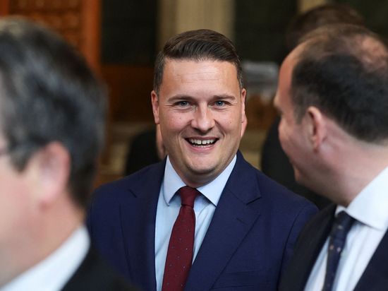 British health secretary resigns as Starmer faces leadership challenge