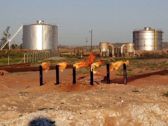 Iraq's oil exports via Hormuz Strait plummet to 10 mln barrels in April amid war: minister
