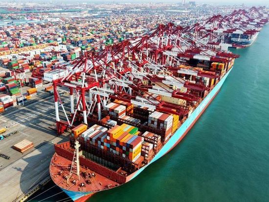 China reports current account surplus in Q1