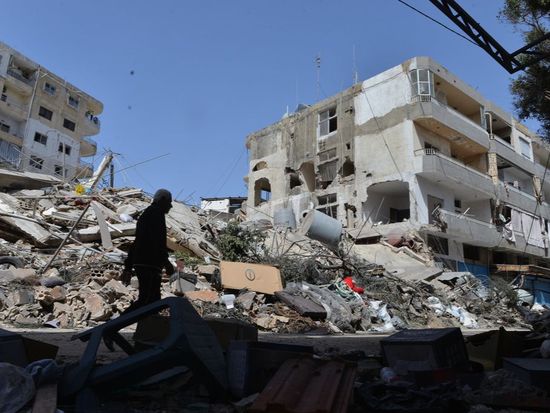 Israel says killed Islamic Jihad's commander as Lebanese president vows to stop war