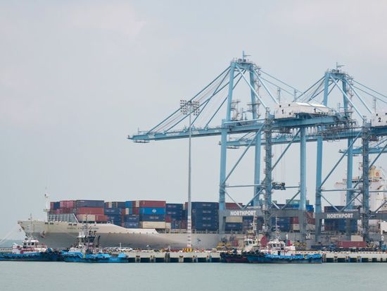 Malaysia trade sees sharp April growth on strong E&E exports, AI demand