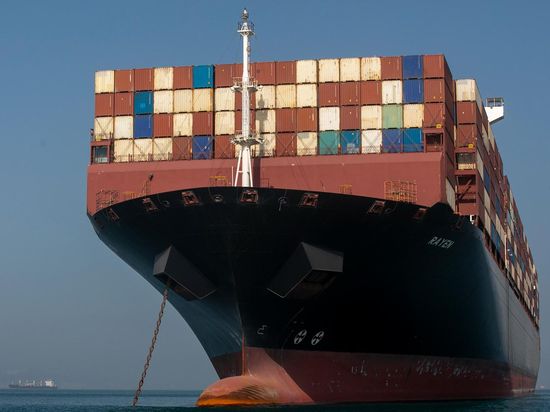 Shipping traffic through Strait of Hormuz rebounds, report says