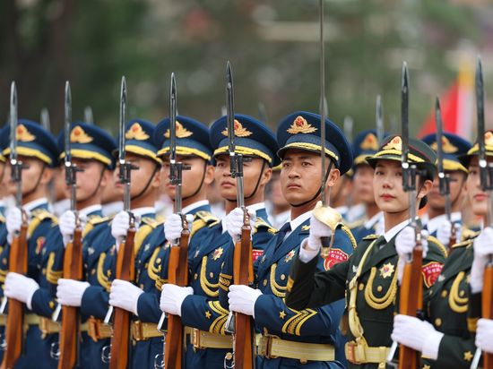 Xi holds welcome ceremony for Putin