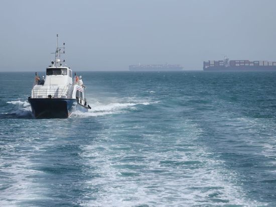 Iran's IRGC says 25 ships transit Hormuz Strait in past 24 hrs in coordination with its navy