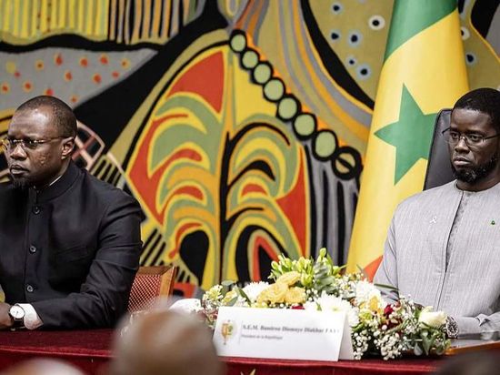 Senegal president sacks prime minister, dissolves government