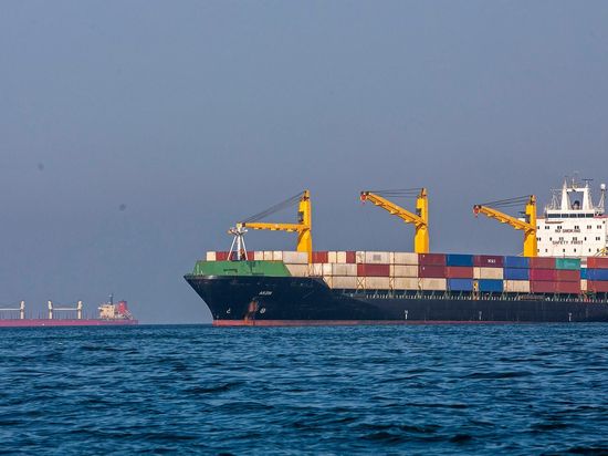Potential deal could restore Hormuz traffic to pre-war level in 30 days, report says