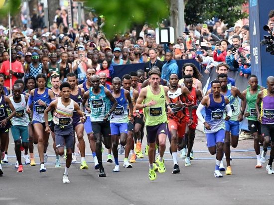 Cape Town Marathon sees fastest race on African soil as Kipchoge begins world tour